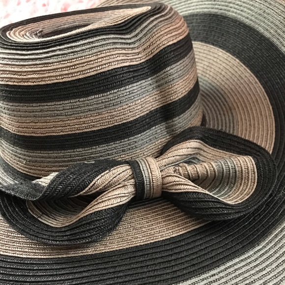 ANGELA & WILLIAM STRAWVILLE EPOCH HATS - Picture 3 of 4